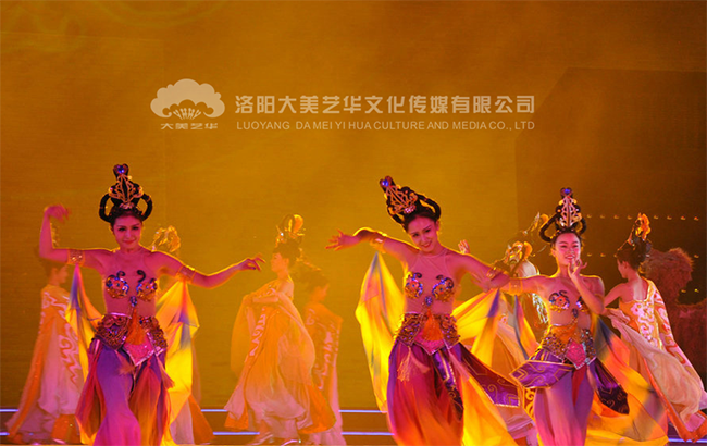 第36屆中國洛陽牡丹文化節(jié)開幕式現(xiàn)場(chǎng)，《隋唐洛陽城》篇章歌舞演出